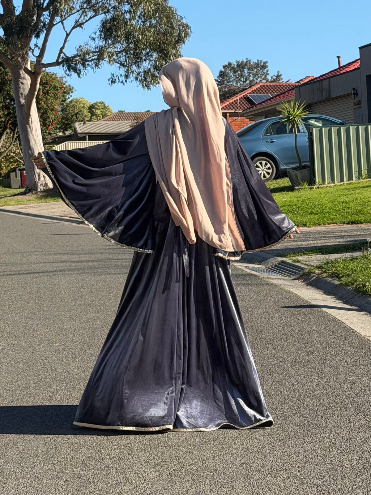 Sapphire Golden
Velvet Gown