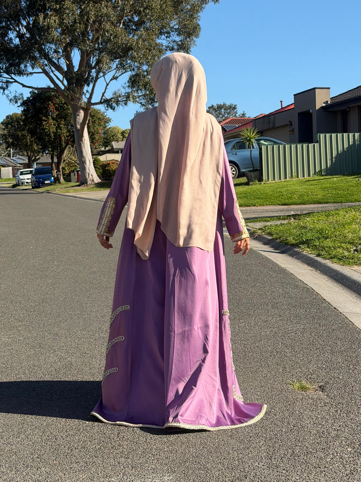 Plum Pearl Embellished
Kaftan